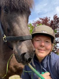 Sandra & Bruney Happy Horse Owner Sandra & Bruney Happy Horse Owner